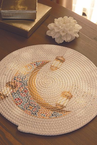 Pilloveland 35 cm Patterned Ramadan Cord Charger - American Service Ramadan Kareem (1 Piece)