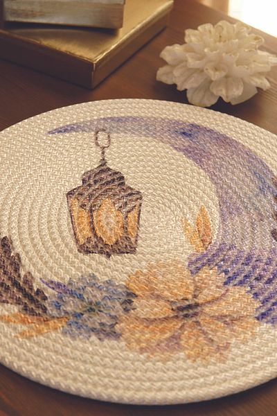 Pilloveland 35 cm Patterned Ramadan Cord Charger - American Service Ramadan Kareem (1 Piece)