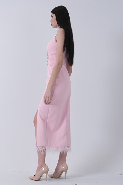 Feminist Önü Taş Detaylı Yırtmaçlı Tüy Detaylı Abiye Pudra 9705402