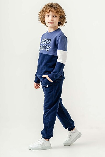 Gold Class Kidswear Спортивний костюм для хлопчиків з еластичними манжетами та принтом на грудях, 2 частини