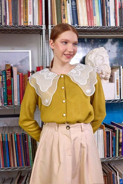 Ceylan Otantik Oil Green Knitwear Cardigan with Lace Collar