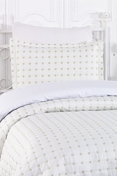 Levanzo Alden Cream Gold Single Bedspread