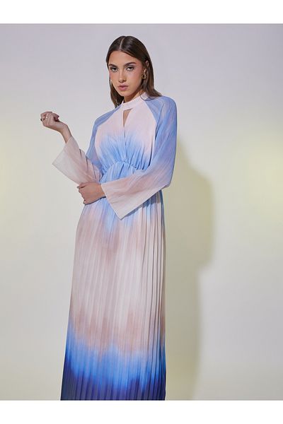 Styli Ombre Accordion Pleated A-Line Maxi Dress