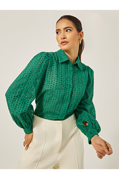 Styli قميص Schiffli بقصّة عادية وأكمام منفوخة