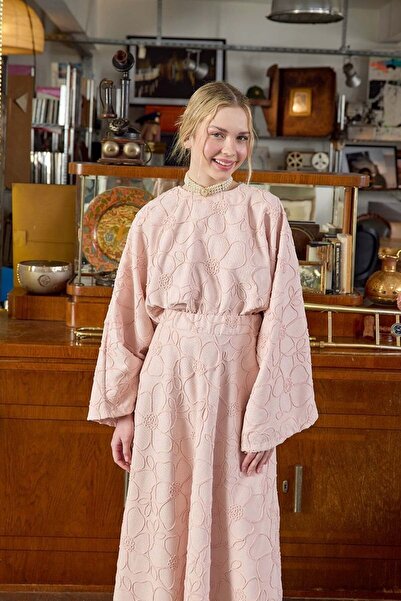 Ceylan Otantik Powder Floral Detail Skirt Set