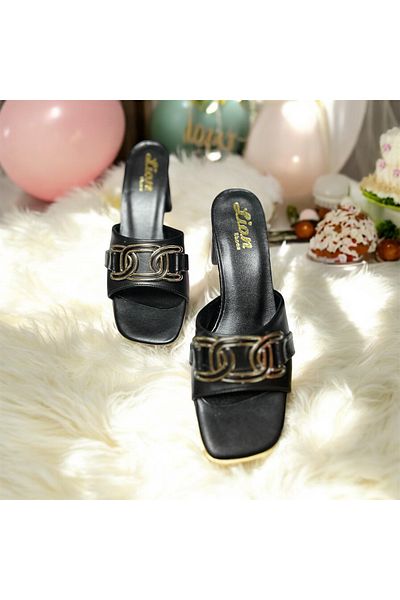 Lion Buckle Slippers for Women Suitable for Night and Daily Use
