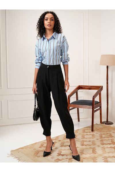 Tokyo Talkies By Styli Solid Mid Rise Pleated Tailored Crop Trousers