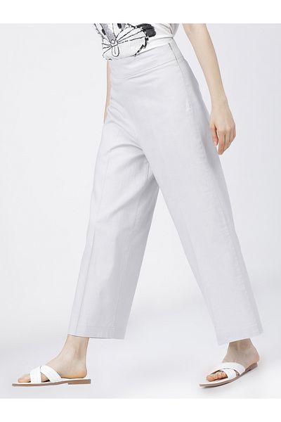 Tokyo Talkies By Styli Solid High Rise Flared Trousers
