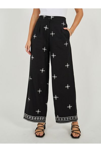 Styli Embroidered Pattern Straight Fit Pants
