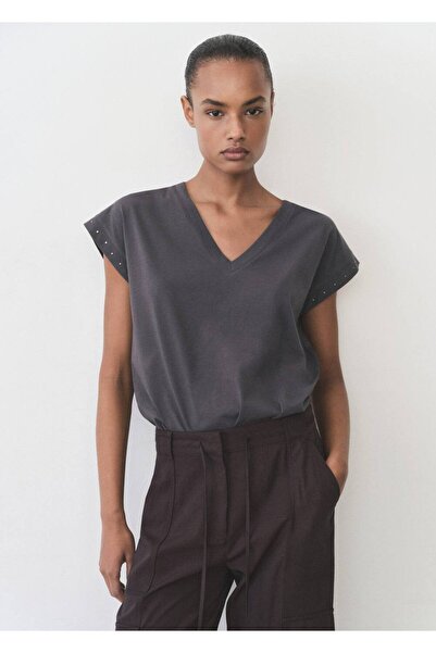 MANGO Woman Zımbalı V Yakalı Tişört