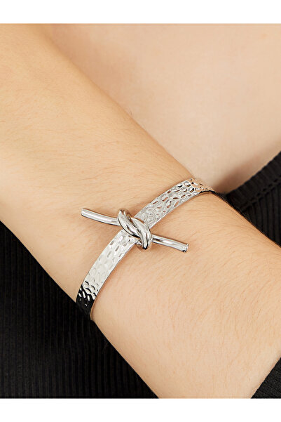 Styli سوار مزخرف بتفاصيل عقدة