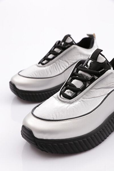 DGN M077 Pantofi sport cu dungi și șireturi pentru femei