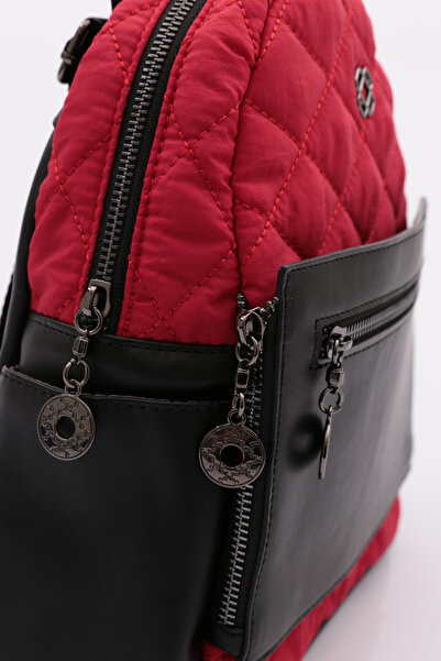 DGN 015 Model Women's Zippered Backpack