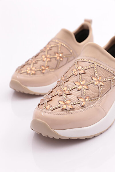 DGN Kadın Çiçek Detaylı Sneaker Ayakkabı Bej Rugan Beyaz 51235105