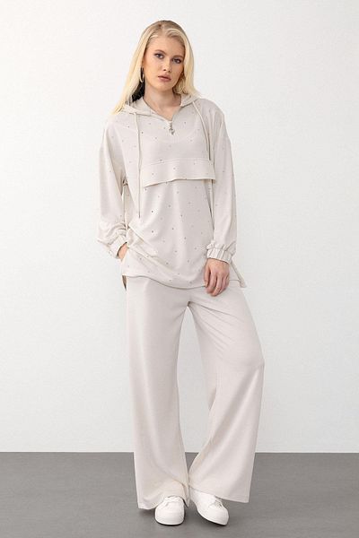 Olcay Sweatshirt-Hosenanzug aus Premium-Stoff mit Kapuze und Steinbesatz CREAM 7984-TK