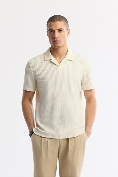 Avva Erkek Ekru Apaj Yaka Jakarlı Keten Karışımlı Regular Fit T-Shirt A51Y1024