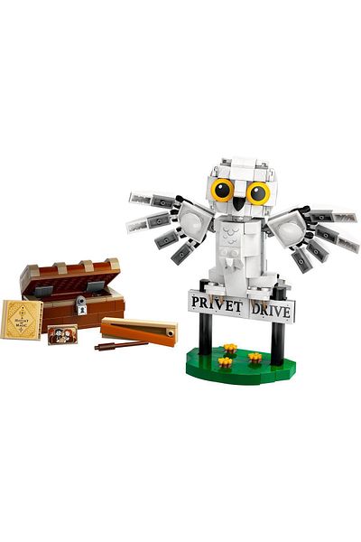 LEGO ® Harry Potter™ Hedwig™ at 4 Privet Drive 76425