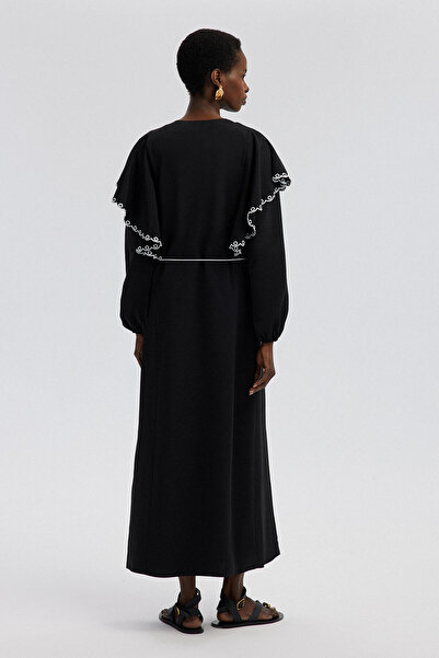 Touché Privé Φόρεμα - Κέντημα Αναλυτικά