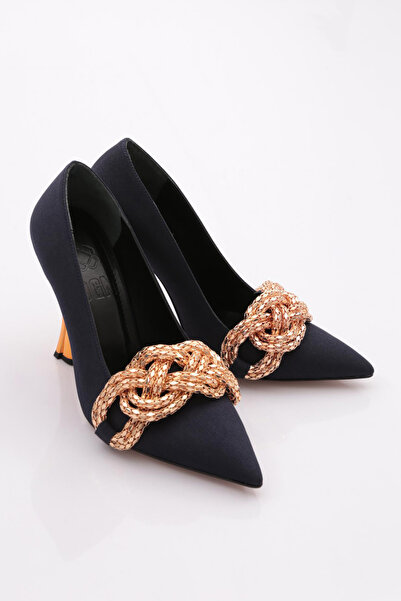 DGN 165 Жіночі туфлі на підборах з великою пряжкою