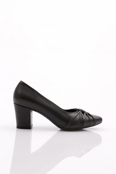 DGN K627 Pantofi cu toc scurt pentru femei, cu vârf ascuțit, cu șnur, negru cu laser