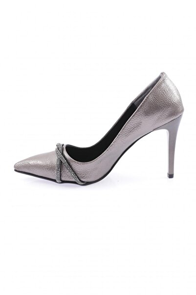 DGN Kadın Silver Taşlı Burgu Bantlı Abiye Ayakkabı Platin Kırışık Rugan 112130122674