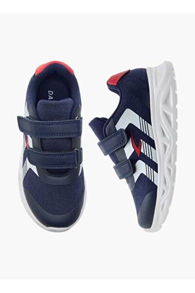 Dash حذاء رياضي مطبوع مع إغلاق بخطاف وحلقة