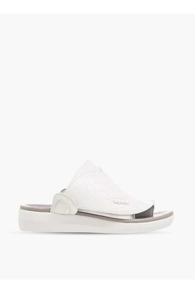 Al Waha Textured Slip-On Arabic Sandals with Toe Loop Detail