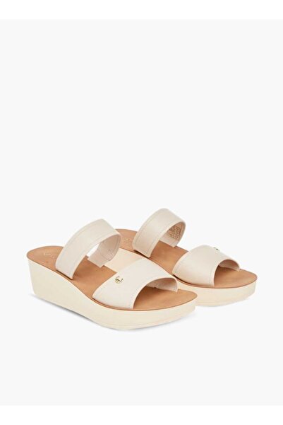 Le Confort Strap Detail Slip-On Platform Sandals