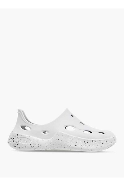 Lee Cooper Lee Cooper Men's Printed Slip-On Clogs with Cutout Detail