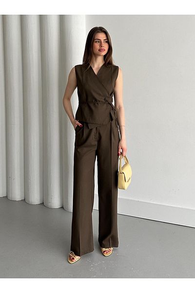 Laluvia Braunes Weste-Hosen-Set mit zweireihigem Kragen – 8496