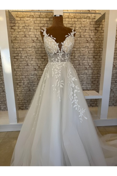 Emodaist V-Neck Helen Wedding Dress