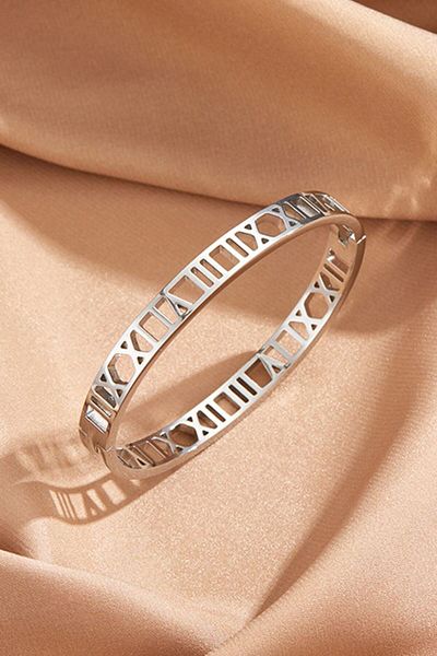 Chavin Roman Numeral Gray Handcuff Steel Bracelet Eu14By