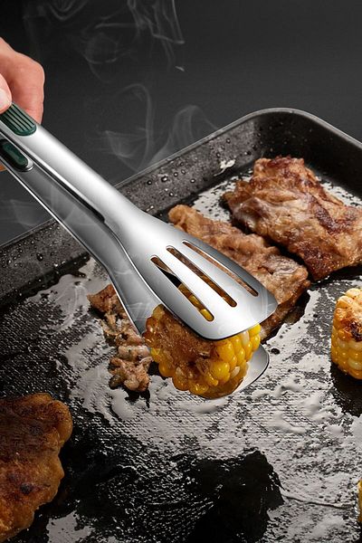 Chavin 304 Steel 28.5 cm Silver Kitchen Steak Barbecue And Bread Tongs cin628