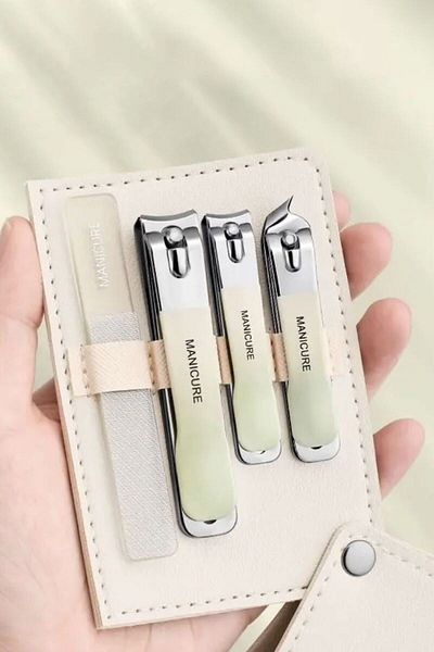 Chavin 4 Piece Steel Nail and Glass File Set with Leather Bag - Cin808Ys
