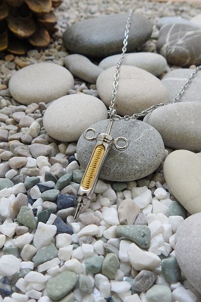 Chavin Syringe Injector Doctor Steel Necklace Ei91