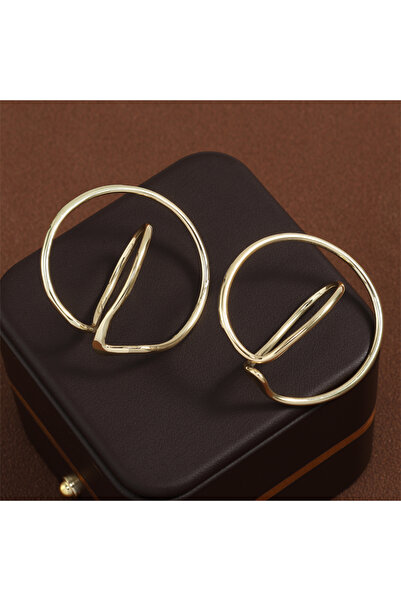 Choice أقراط مشبكية من زاكول بتصميم هندسي بسيط غير منتظم باللون الذهبي للنساء...