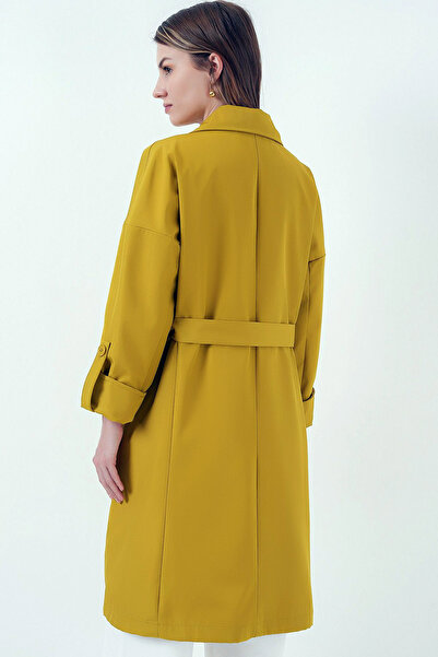 MissThetis Çentikli Kruvaze Ceket Yakalı Cepli Uzun Kol Kuşaklı Astarlı Düğmeli Şık ve Cool Midi Boy Trençkot