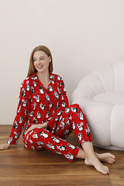 Soft Satin Kadın Süet Gömlek Yaka Önden Düğmeli Pijama Takımı Kırmızı Penguen Desenli