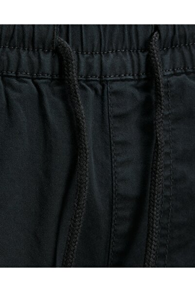 Jack & Jones جيه دبليو إتش في جي إي إيه جيه جيه بي أو بي إيه إم