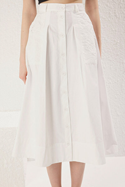 Trendyol Collection Бавовняна вишита спідниця-максі з кишенями бродель і білими ґудзиками TWOSS25ET00127