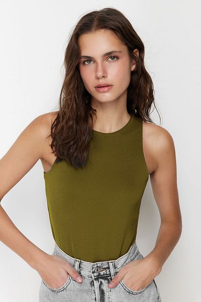 Trendyol Collection Fettgrüner Neckholder-Körper mit flexiblem Druckknopf-Strickkörper TWOSS20BD0044