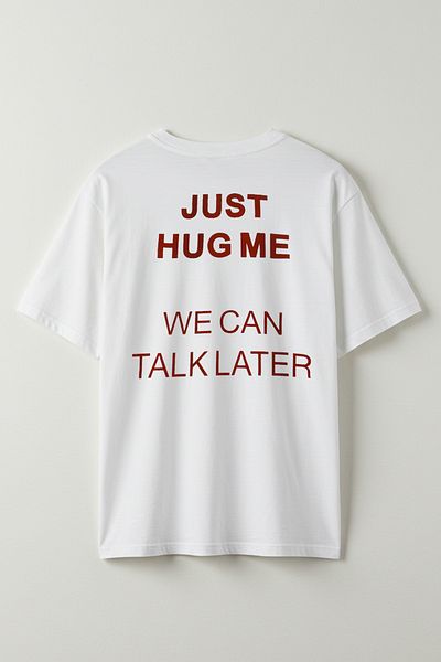 Trendyol Collection Just Hug Me εμπριμέ λευκό υπερμεγέθη βαμβακερό μπλουζάκι - TMNSS25TS00228