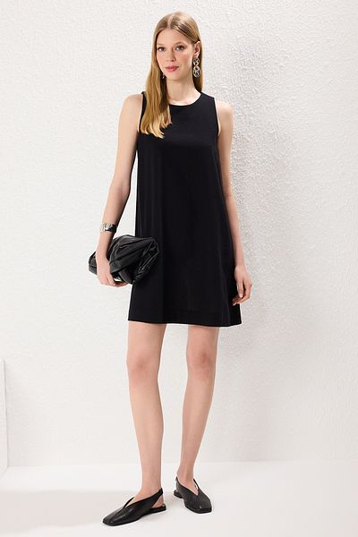 Trendyol Collection Μαύρο ίσιο μίνι υφαντό φόρεμα TWOSS23EL01497