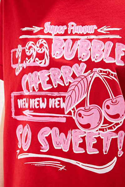 Trendyol Collection Piros túlméretes nyomott kötött póló - 100% egyszínű mez TWOSS24TS00123