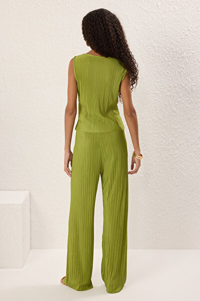 Trendyol Collection Flexible Oil Green Pleated Knitted Set - Twoss25Au00058