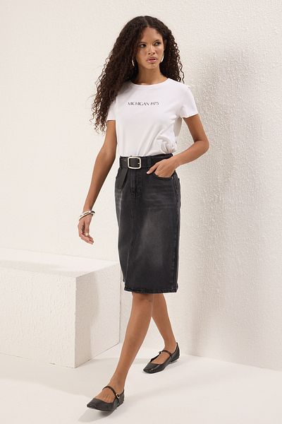 Trendyol Collection Černá zadní elastická midi džínová sukně v pase s detailem rozparku TWOSS25ET00135
