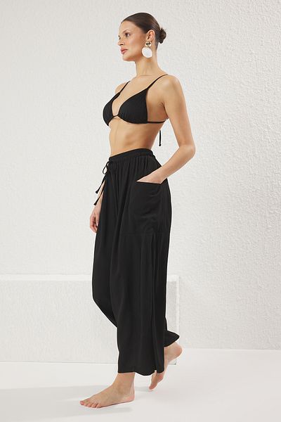 Trendyol Collection Schwarze, gerade, weiße Webhose TBESS24PL00007