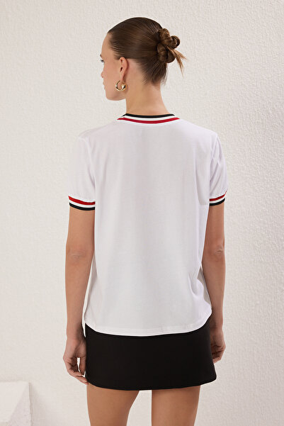 Trendyol Collection White Knitted T-Shirt - Regular Fit, Collar and Sleeve Stripe, Accessory Detail Twoss25Ts00168
