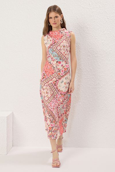 Trendyol Collection Midi-Webkleid mit Puder-Ethno-Print TWOSS24EL00390