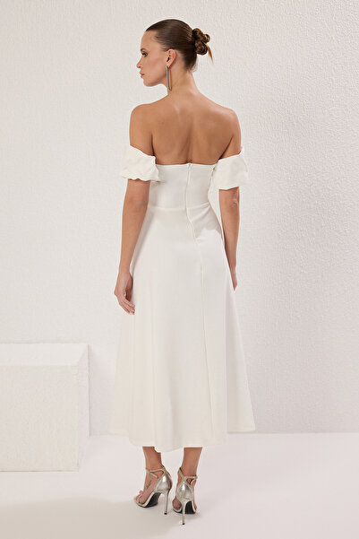 Trendyol Collection Λευκό απλό πέτρινο τύπωμα με λεπτομέρεια υφαντό Midi κομψό φόρεμα TPRSS25EL00243